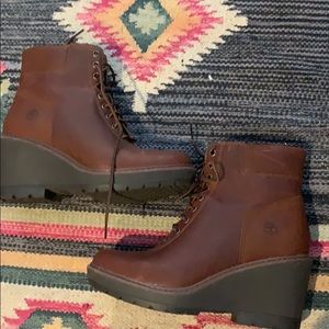 Weatherproof Timberland Wedge with Anti Fatigue